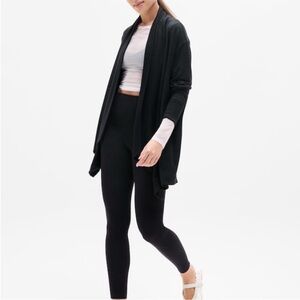 Athleta Pranayama Restore Wrap Solid Black Size Small EUC